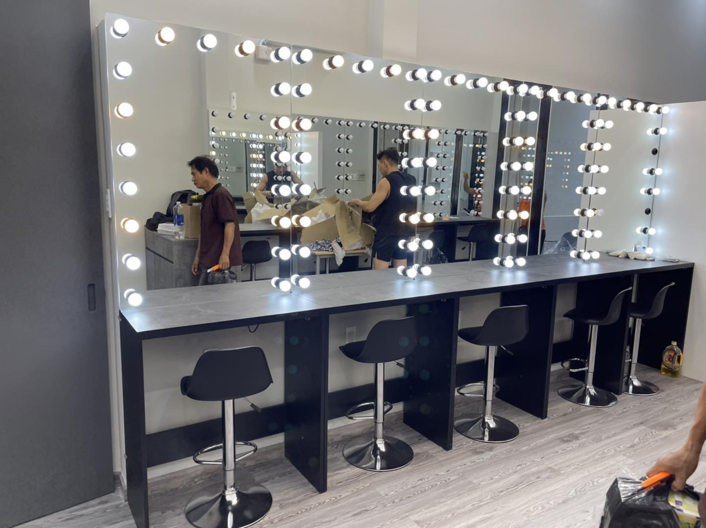 Gương makeup - Gương trang điểm