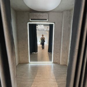 Gương Studio Áo Cưới Chữ Nhật
